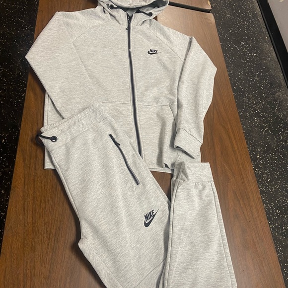 Other Nike Jogging Suits Sizes Are Medium Large Xl 2x 3x Happy